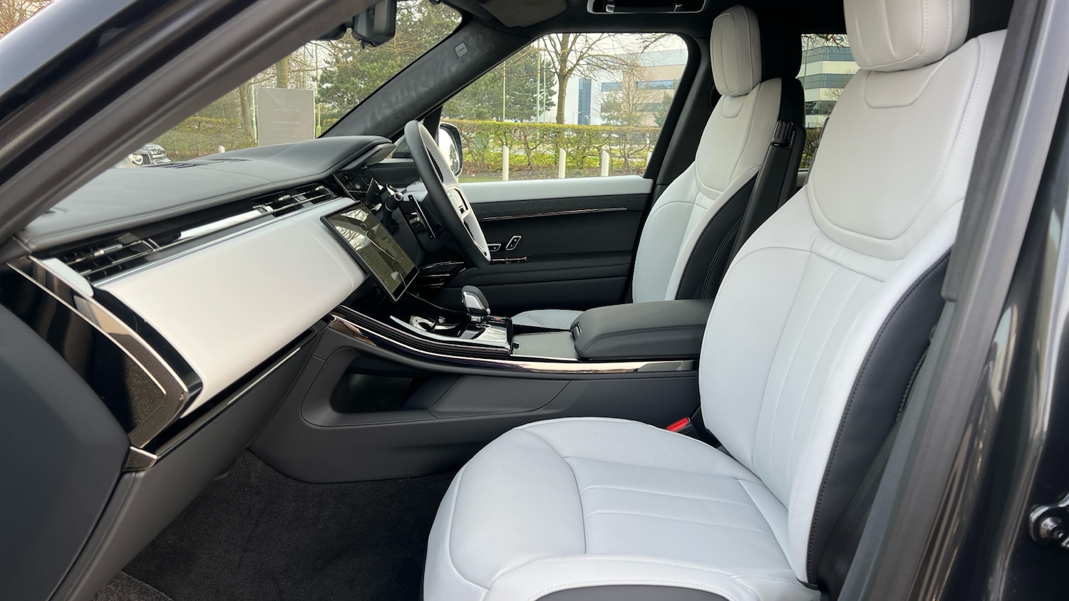 Used Land Rover Range Rover Sport for sale - 77990412: Photo 3