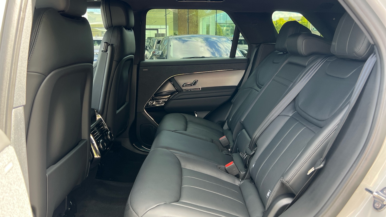 Used Land Rover Range Rover Sport for sale - 76387077: Photo 4