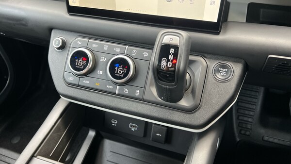Used Land Rover Defender 2024 for sale - 75575311: Photo 13