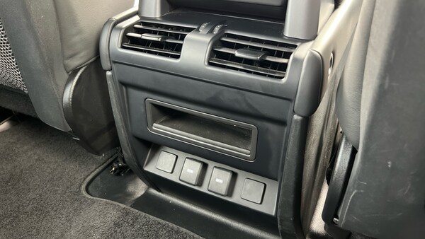 Used Land Rover Defender 2024 for sale - 75575311: Photo 18