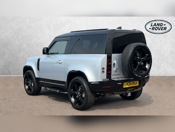Used Land Rover Defender 2024 for sale - 75575311: Photo