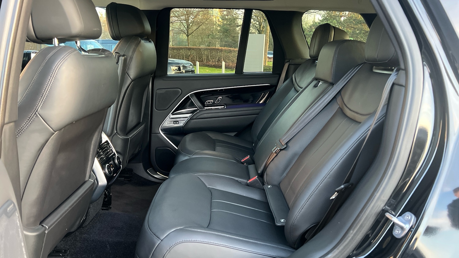 Used Land Rover Range Rover 2023 for sale - 76741030: Photo 4