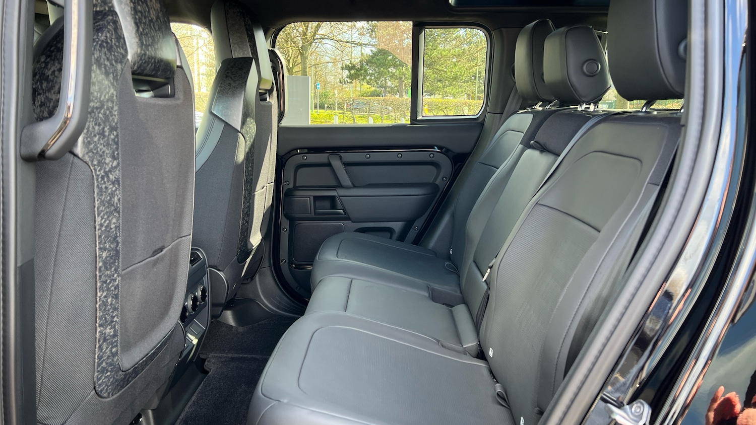 Used Land Rover Defender for sale - 77906367: Photo 4