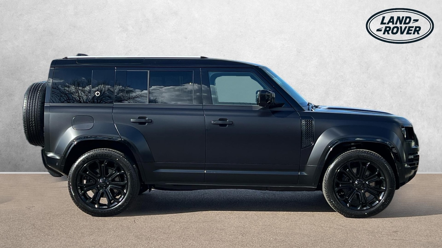 Used Land Rover Defender for sale - 77906367: Photo 5