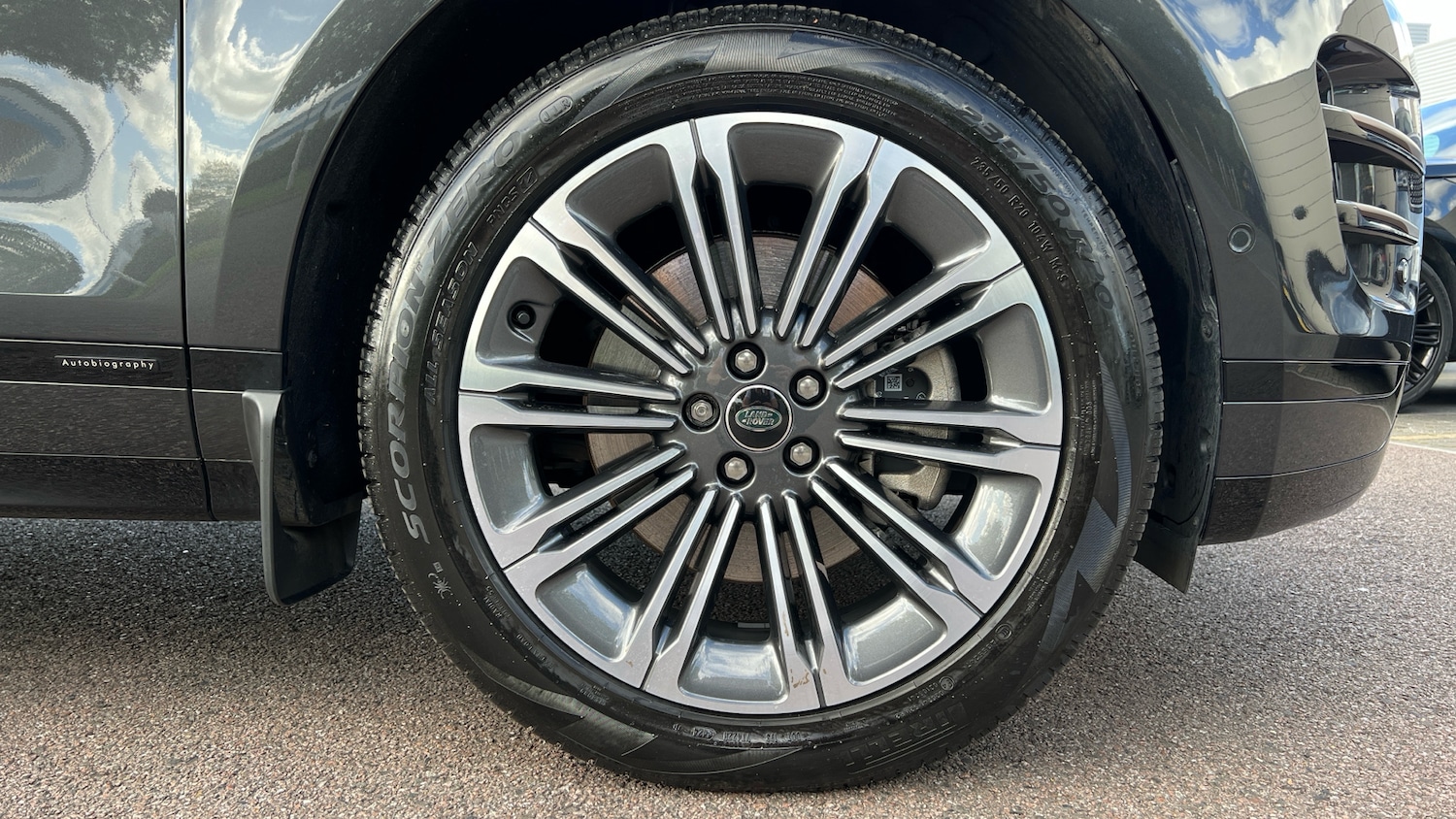 Used Land Rover Range Rover Evoque 2025 for sale - 74432671: Photo 8