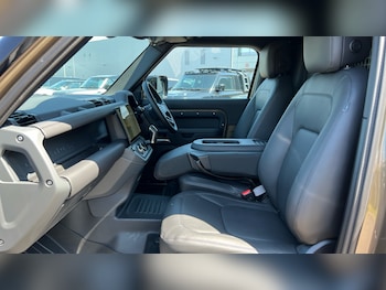 Used Land Rover Defender 2026 for sale - 78956539: Photo