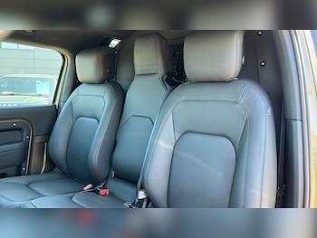 Used Land Rover Defender 2026 for sale - 78956539: Photo