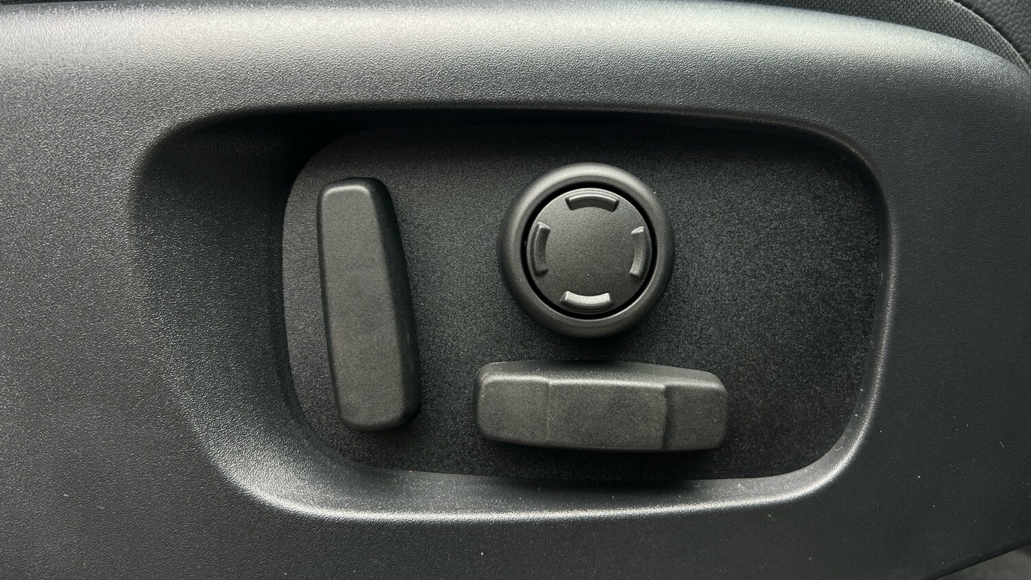 Used Land Rover Discovery Sport for sale - 76082145: Photo 22