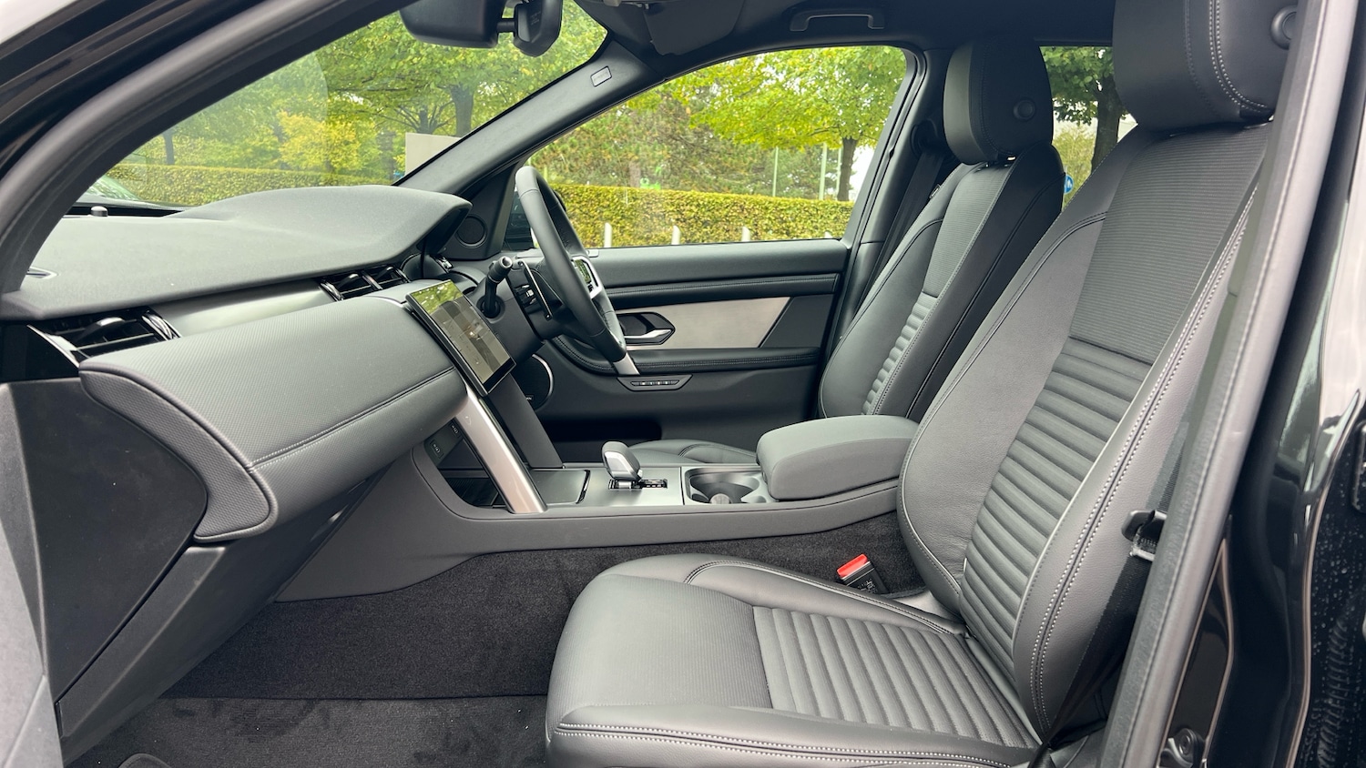 Used Land Rover Discovery Sport for sale - 76082145: Photo 3