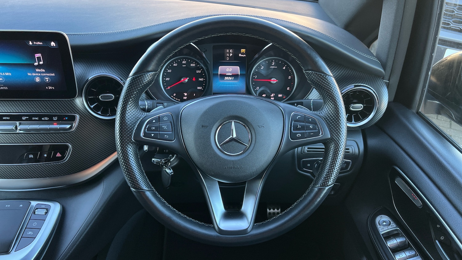 Used Mercedes-Benz V-Class 2023 for sale - 77822126: Photo 25