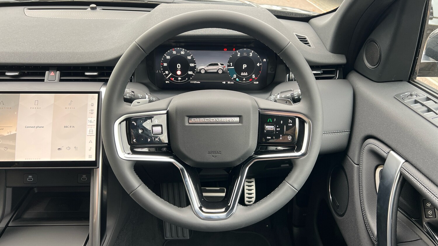 Used Land Rover Discovery Sport for sale - 76257915: Photo 15