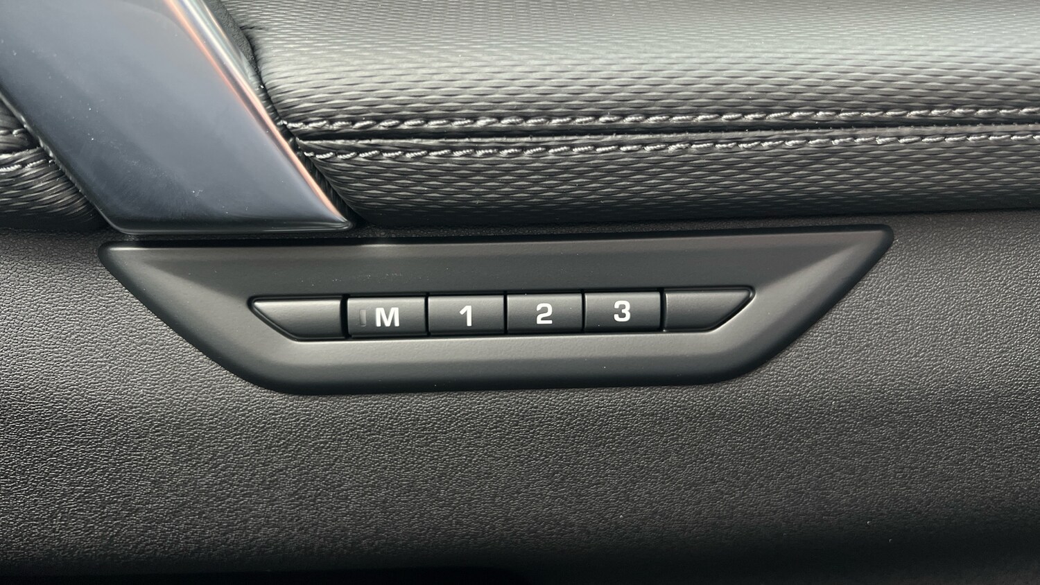 Used Land Rover Discovery Sport for sale - 76257915: Photo 23