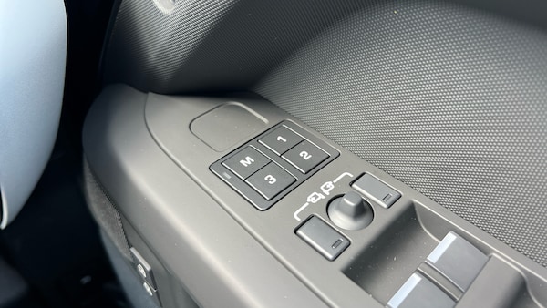 Used Land Rover Defender for sale - 75621553: Photo 23
