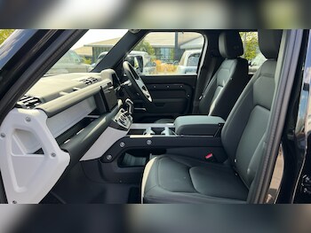 Used Land Rover Defender 2025 for sale - 75621553: Photo