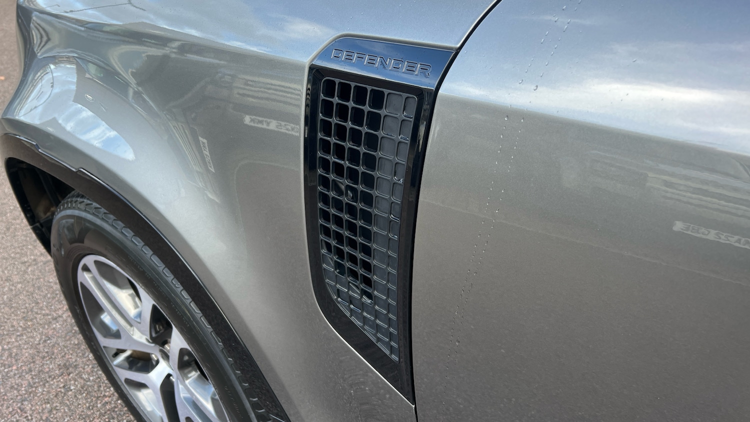 Used Land Rover Defender 2024 for sale - 77465879: Photo 20