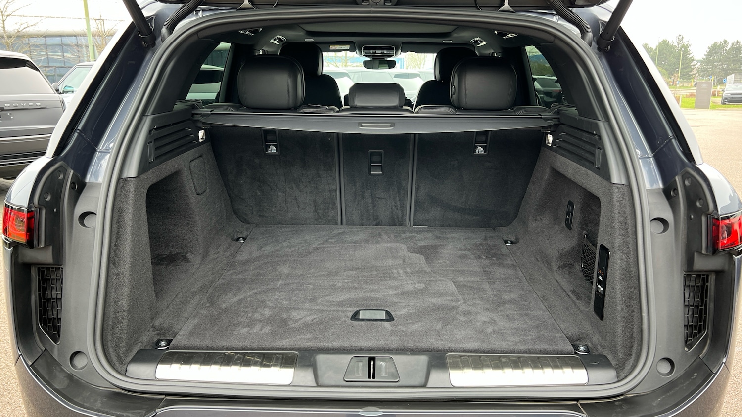 Used Land Rover Range Rover Sport 2024 for sale - 77610400: Photo 10