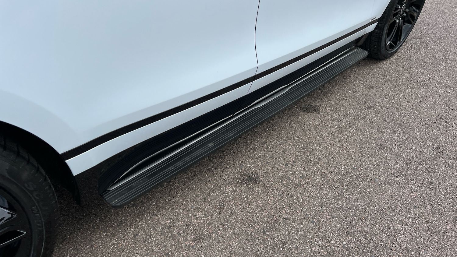 Used Land Rover Range Rover Velar 2017 for sale - 76770164: Photo 21