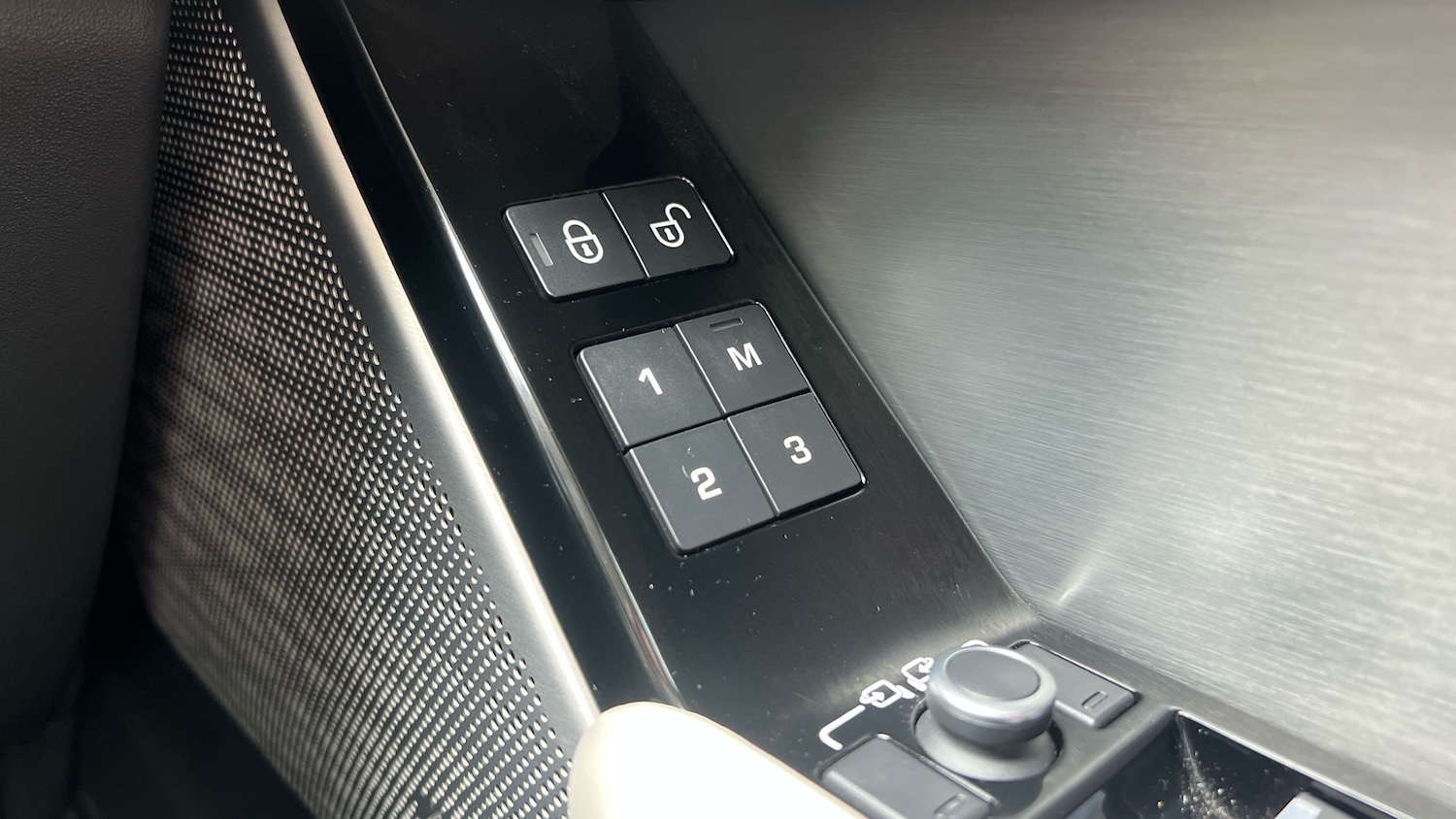 Used Land Rover Range Rover Velar 2017 for sale - 76770164: Photo 24