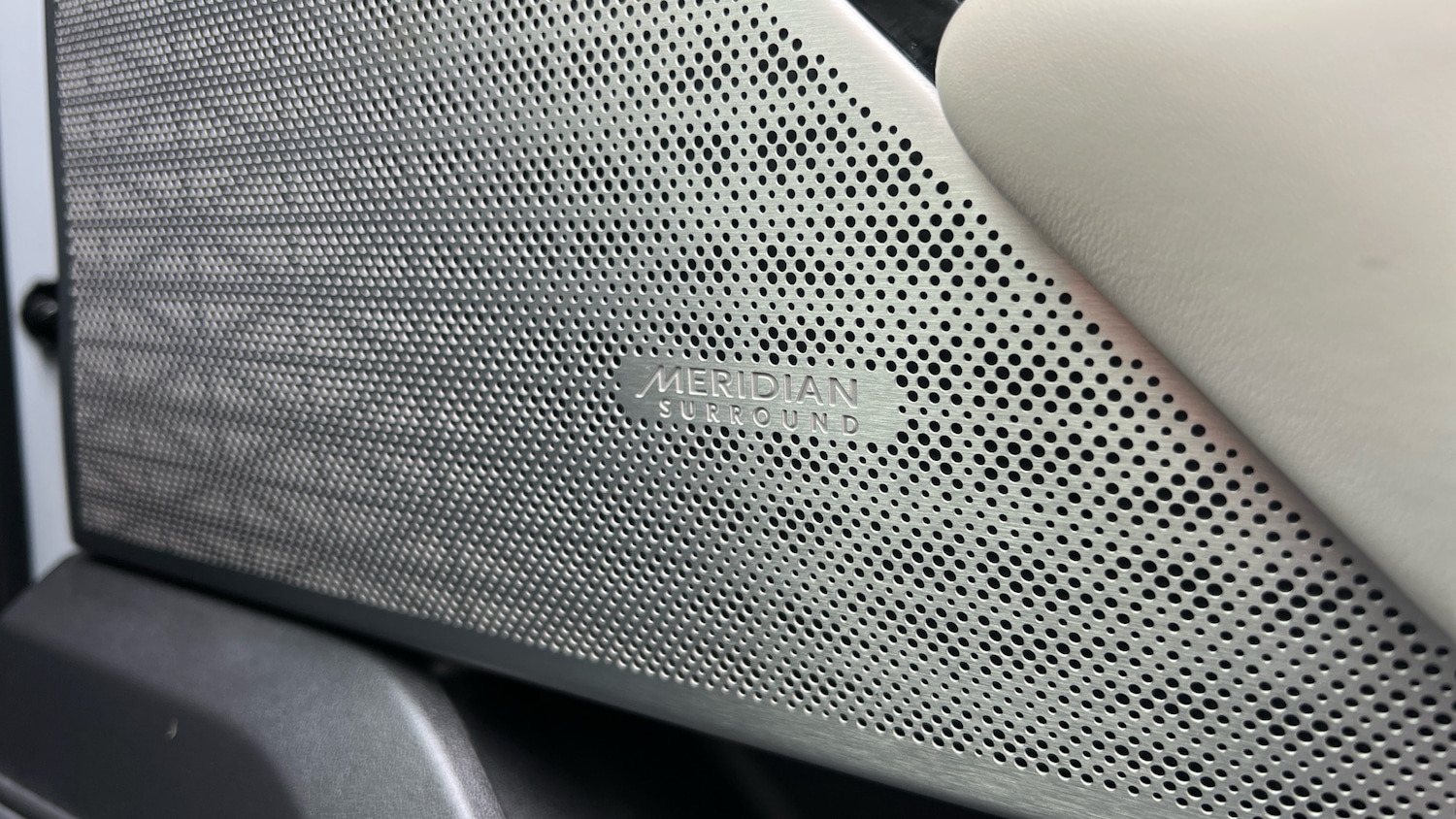 Used Land Rover Range Rover Velar 2017 for sale - 76770164: Photo 25