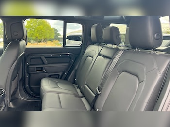 Used Land Rover Defender 2025 for sale - 79575702: Photo