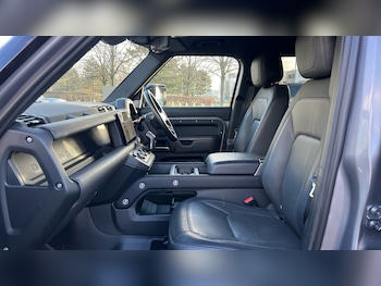 Used Land Rover Defender 2023 for sale - 78770388: Photo