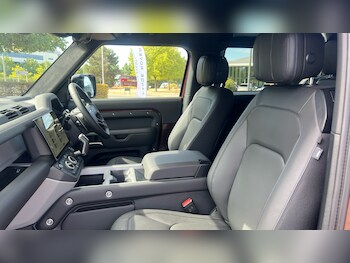 Used Land Rover Defender 2026 for sale - 79552127: Photo