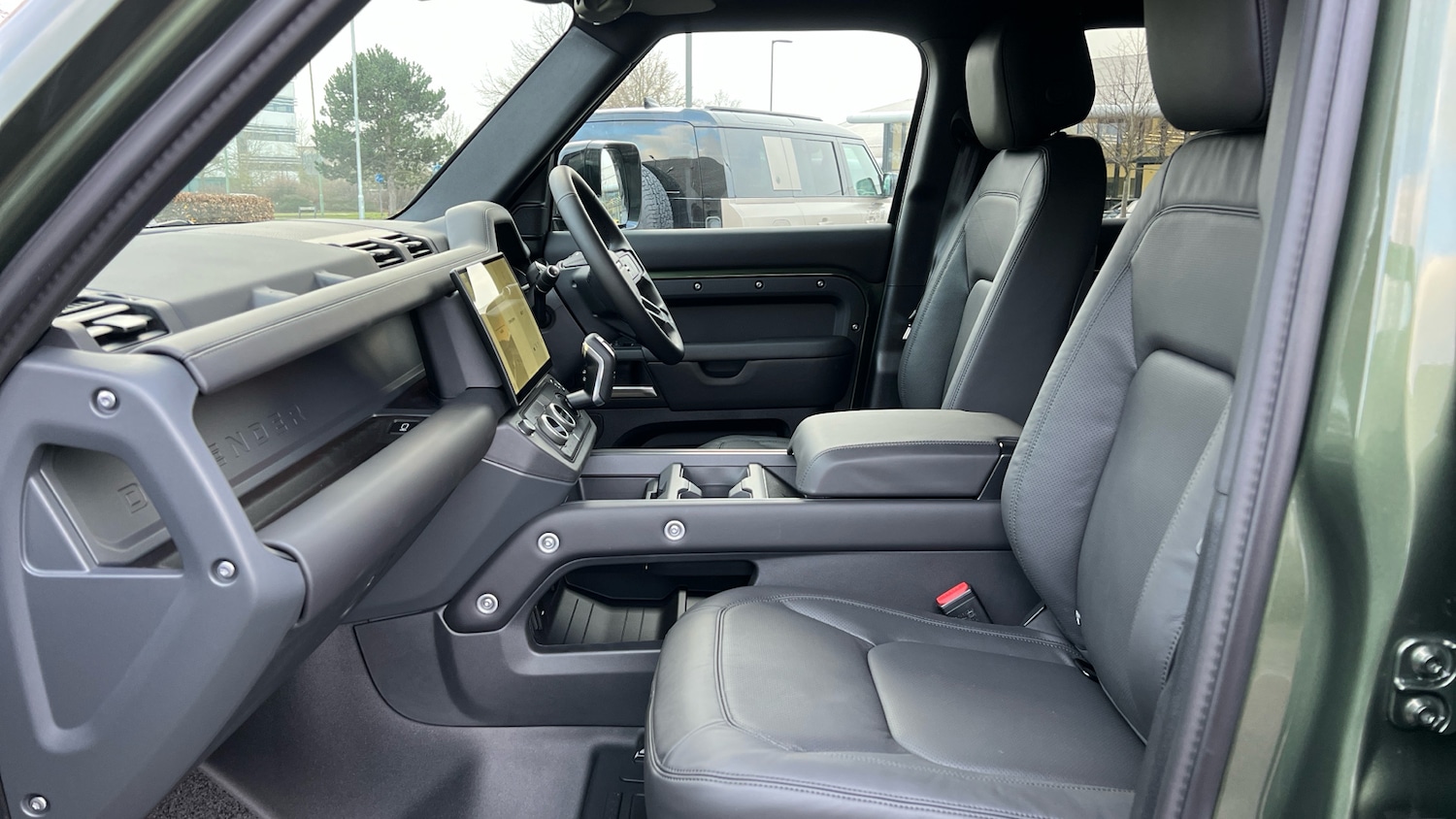 Used Land Rover Defender for sale - 77385126: Photo 3