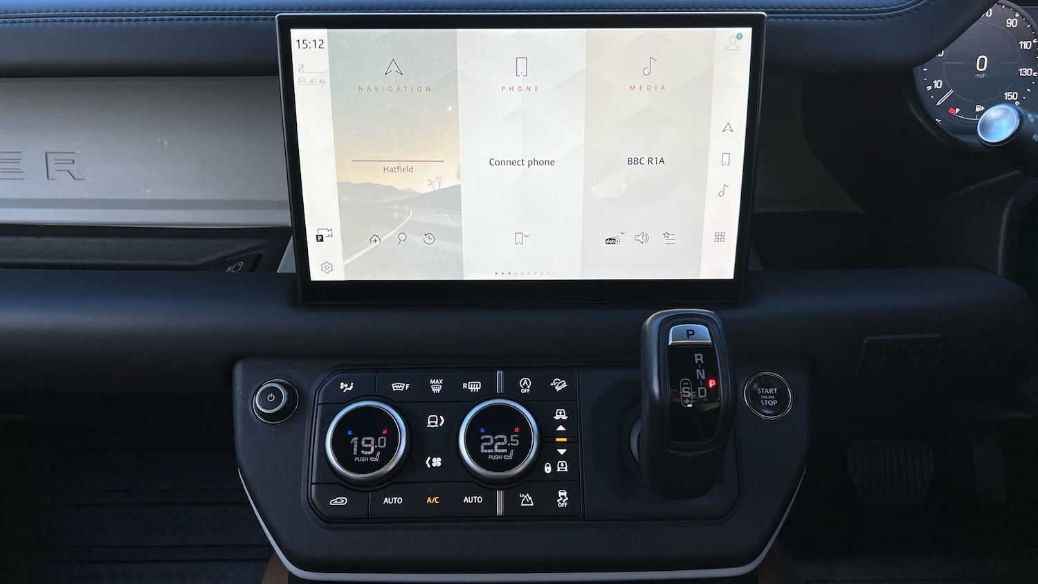 Used Land Rover Defender 2023 for sale - 76482807: Photo 14