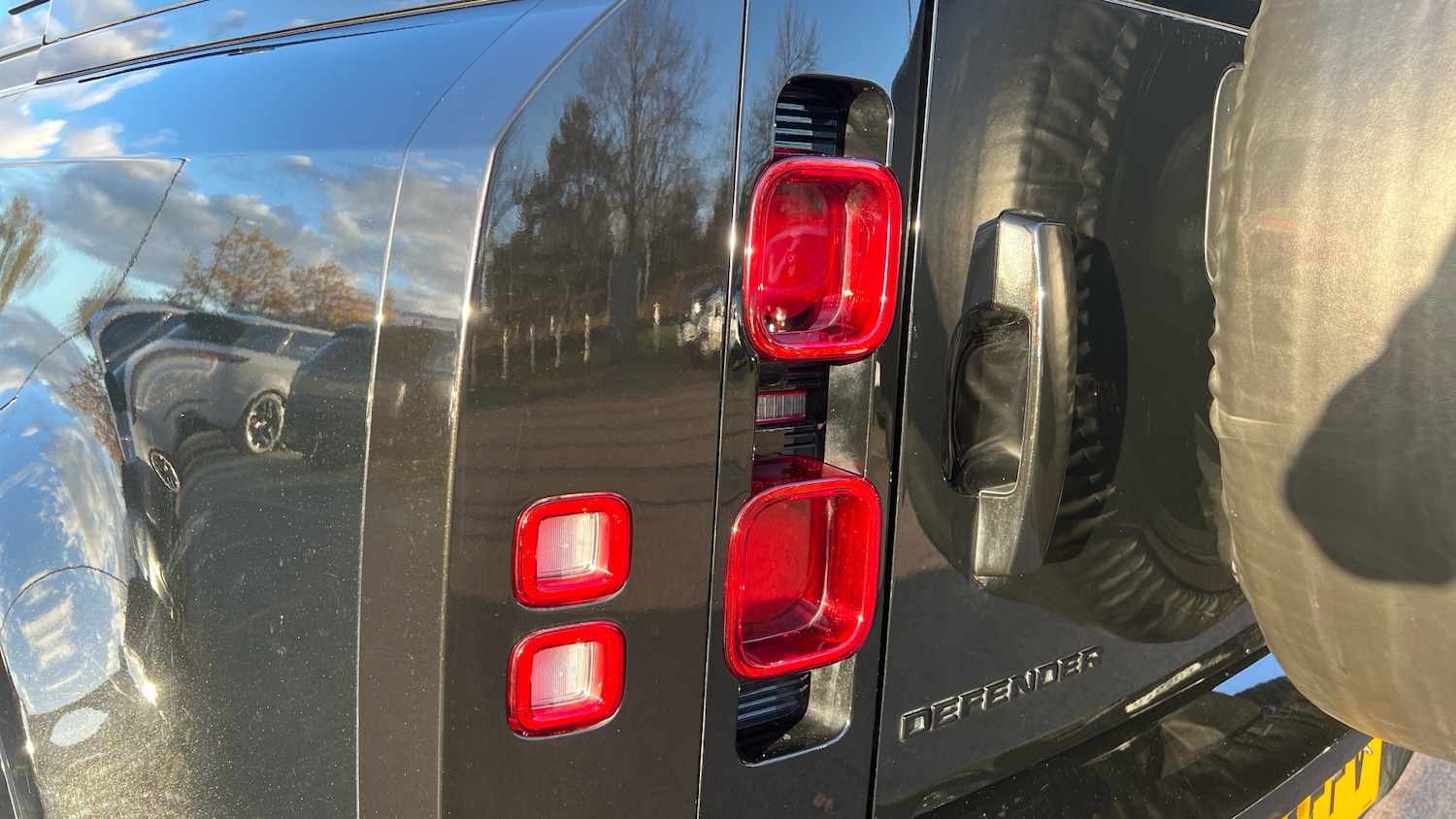 Used Land Rover Defender 2023 for sale - 76482807: Photo 19