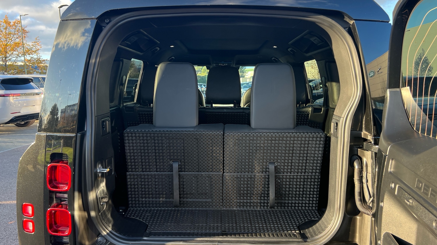 Used Land Rover Defender 2023 for sale - 76482807: Photo 21