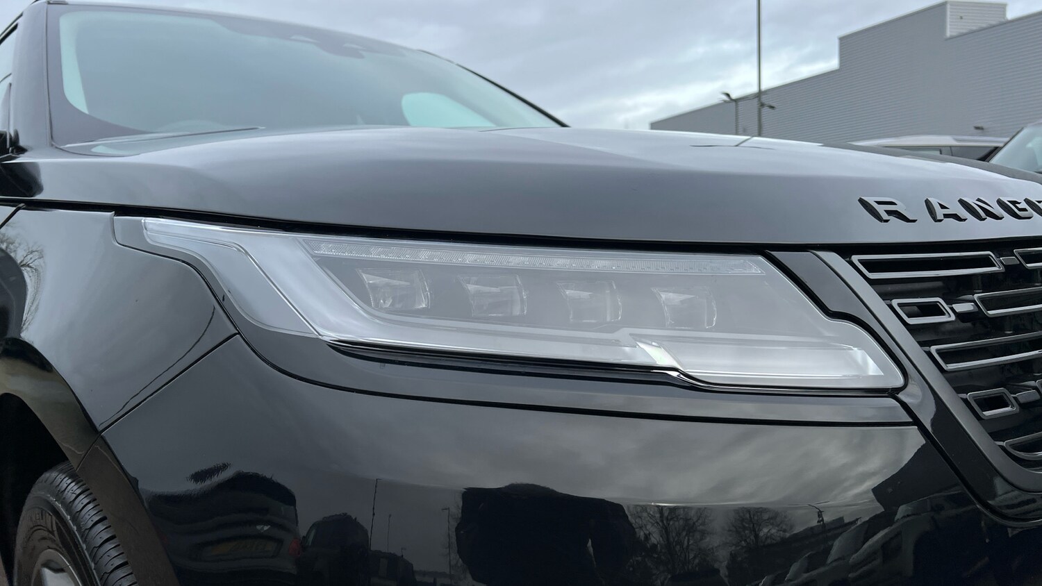 Used Land Rover Range Rover Velar 2025 for sale - 77572545: Photo 17