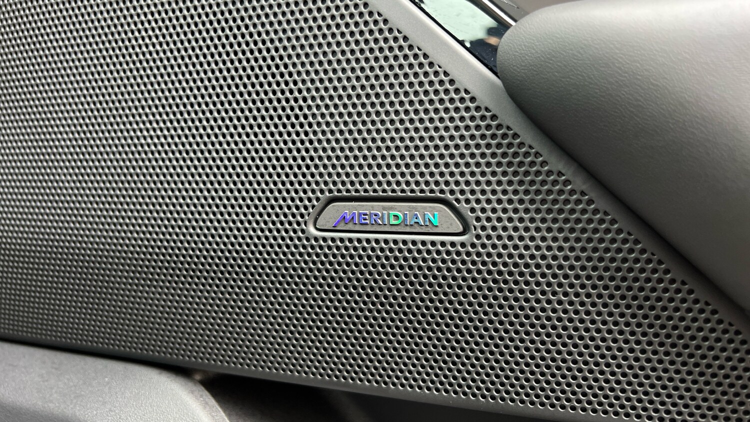 Used Land Rover Range Rover Velar 2025 for sale - 77572545: Photo 24