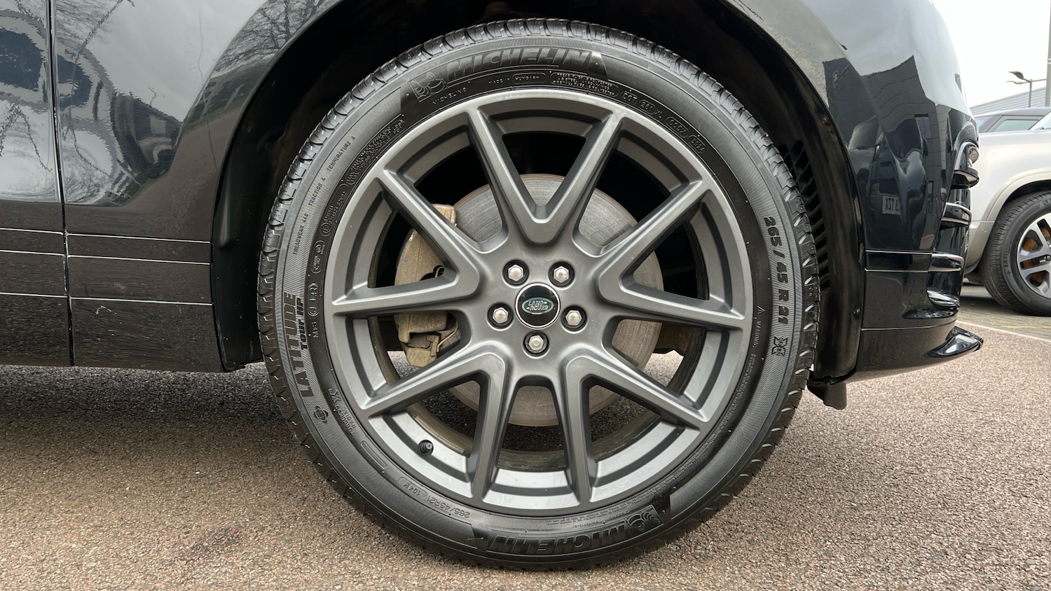 Used Land Rover Range Rover Velar 2025 for sale - 77572545: Photo 8