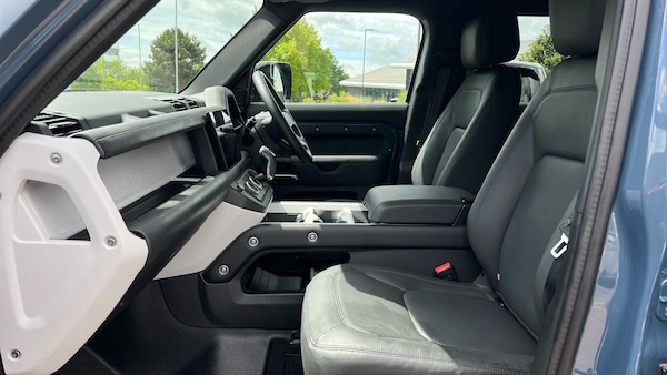 Used Land Rover Defender 2025 for sale - 74797466: Photo 3