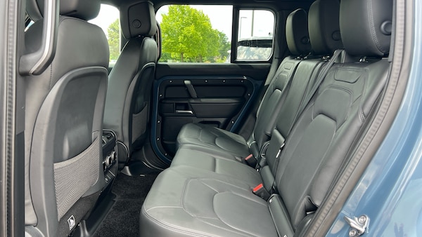 Used Land Rover Defender 2025 for sale - 74797466: Photo 4