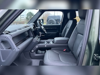 Used Land Rover Defender 2026 for sale - 77173271: Photo