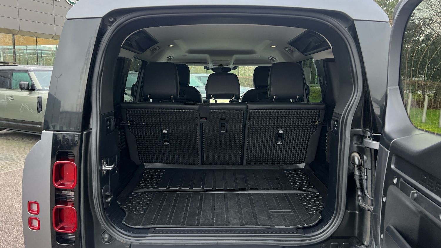 Used Land Rover Defender 2022 for sale - 78098051: Photo 10