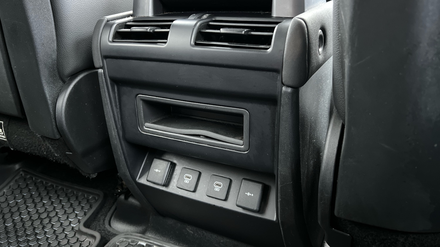 Used Land Rover Defender 2022 for sale - 78098051: Photo 18