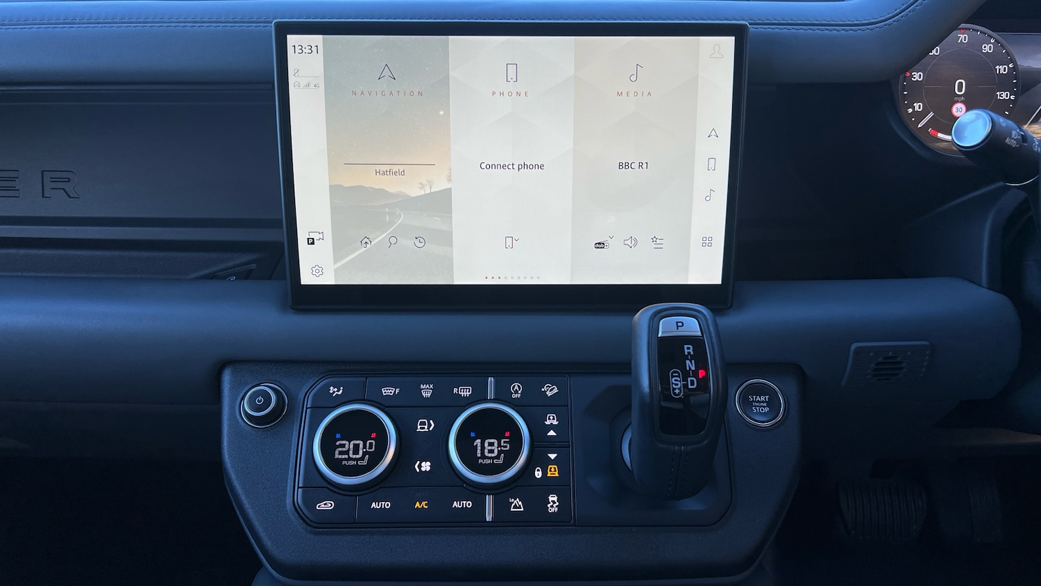 Used Land Rover Defender 2024 for sale - 76430691: Photo 14