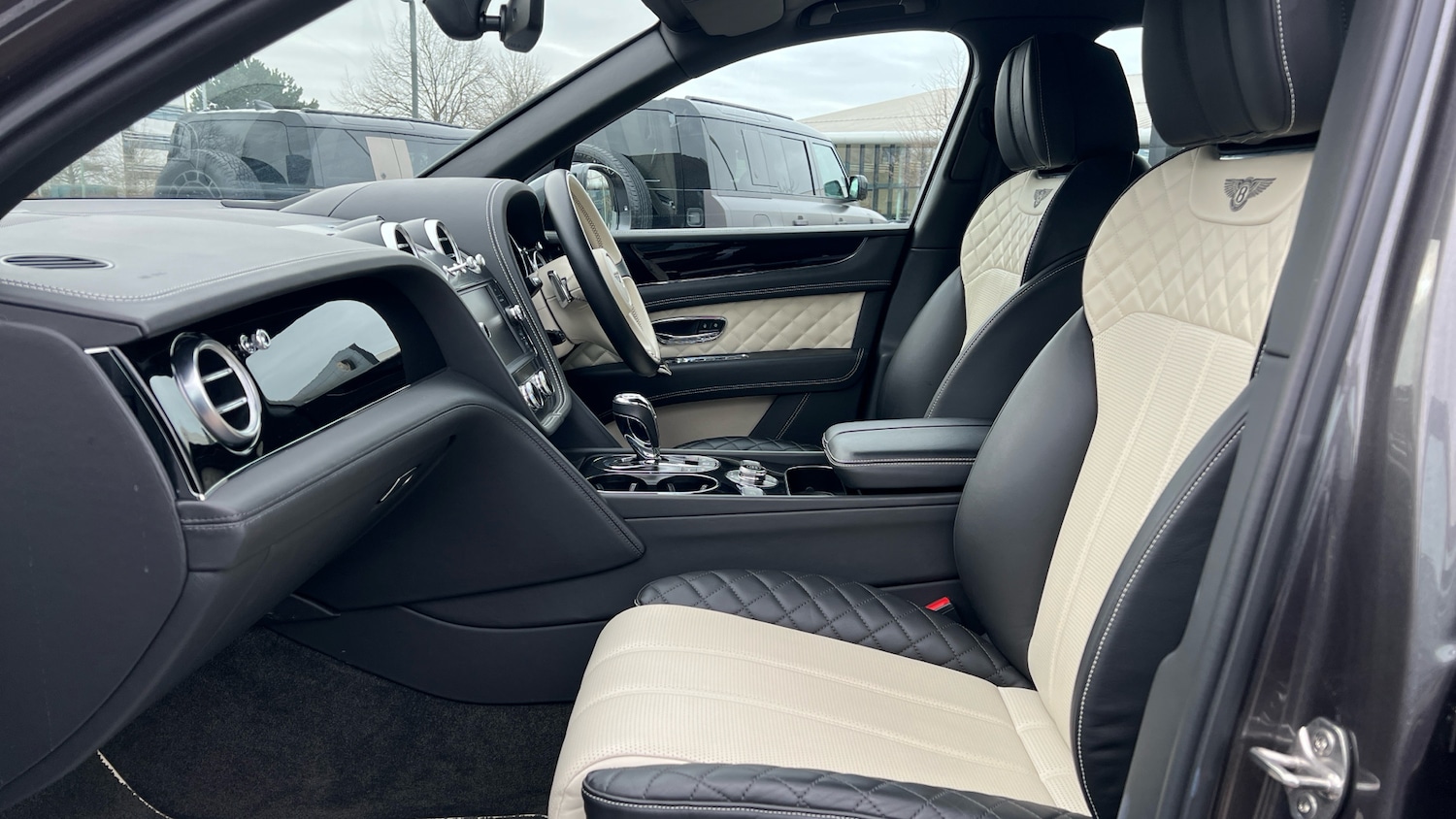 Used Bentley Bentayga 2019 for sale - 77622745: Photo 3