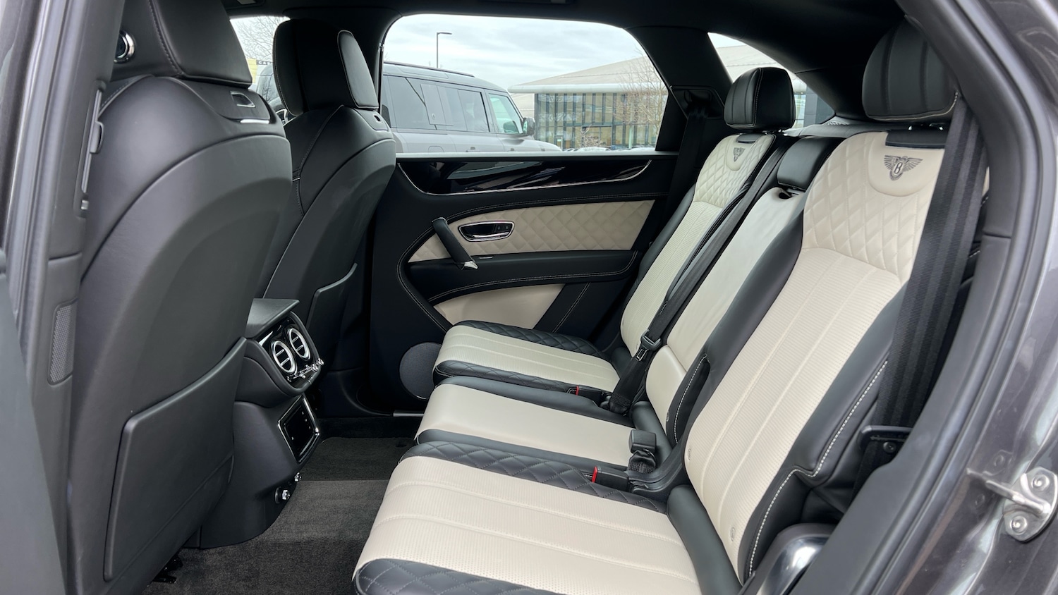 Used Bentley Bentayga 2019 for sale - 77622745: Photo 4