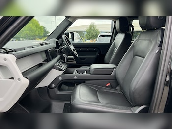 Used Land Rover Defender 2023 for sale - 75325736: Photo