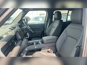 Used Land Rover Defender 2026 for sale - 79483125: Photo