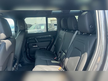 Used Land Rover Defender 2026 for sale - 79483125: Photo