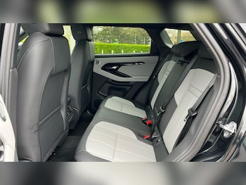 Used Toyota C-HR 2026 for sale - 78228889: Photo