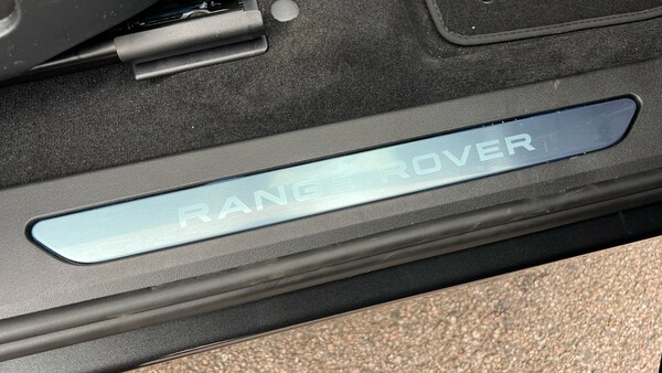 Used Land Rover Range Rover Evoque 2025 for sale - 75656289: Photo 21