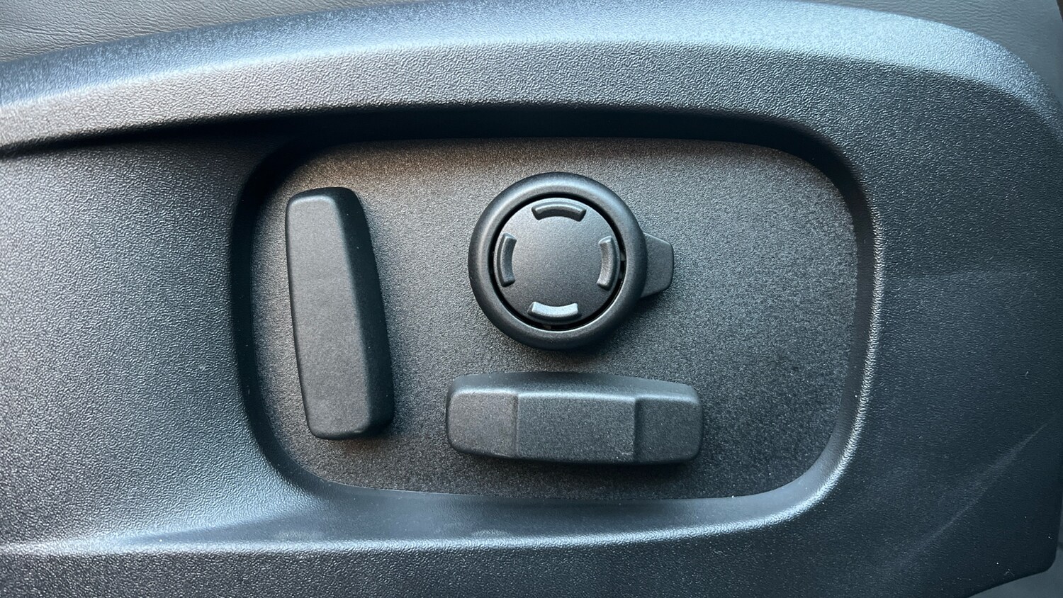 Used Land Rover Defender for sale - 76910967: Photo 23