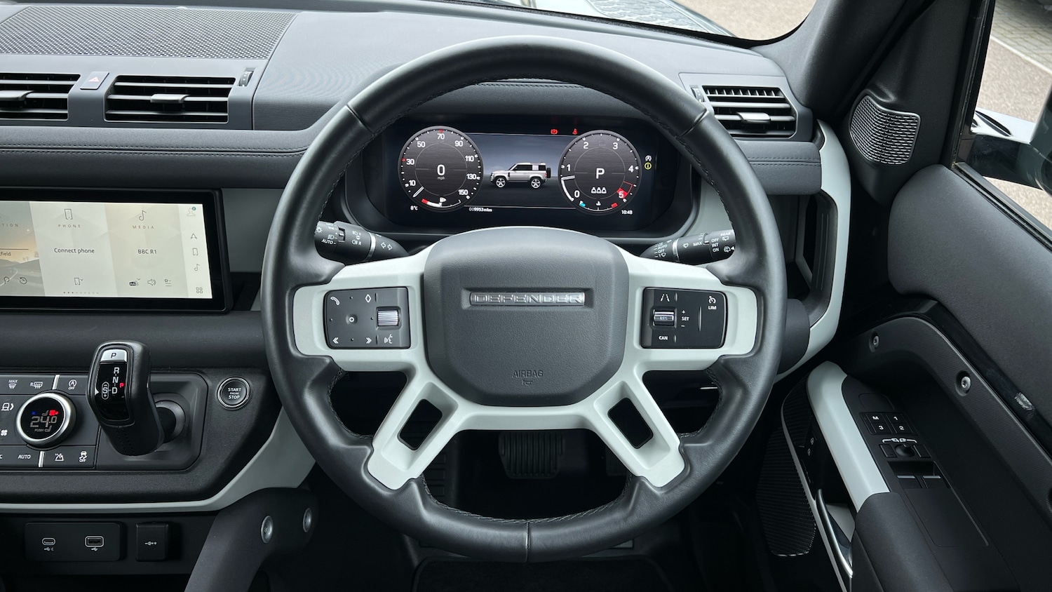 Used Land Rover Defender 2023 for sale - 77990371: Photo 15