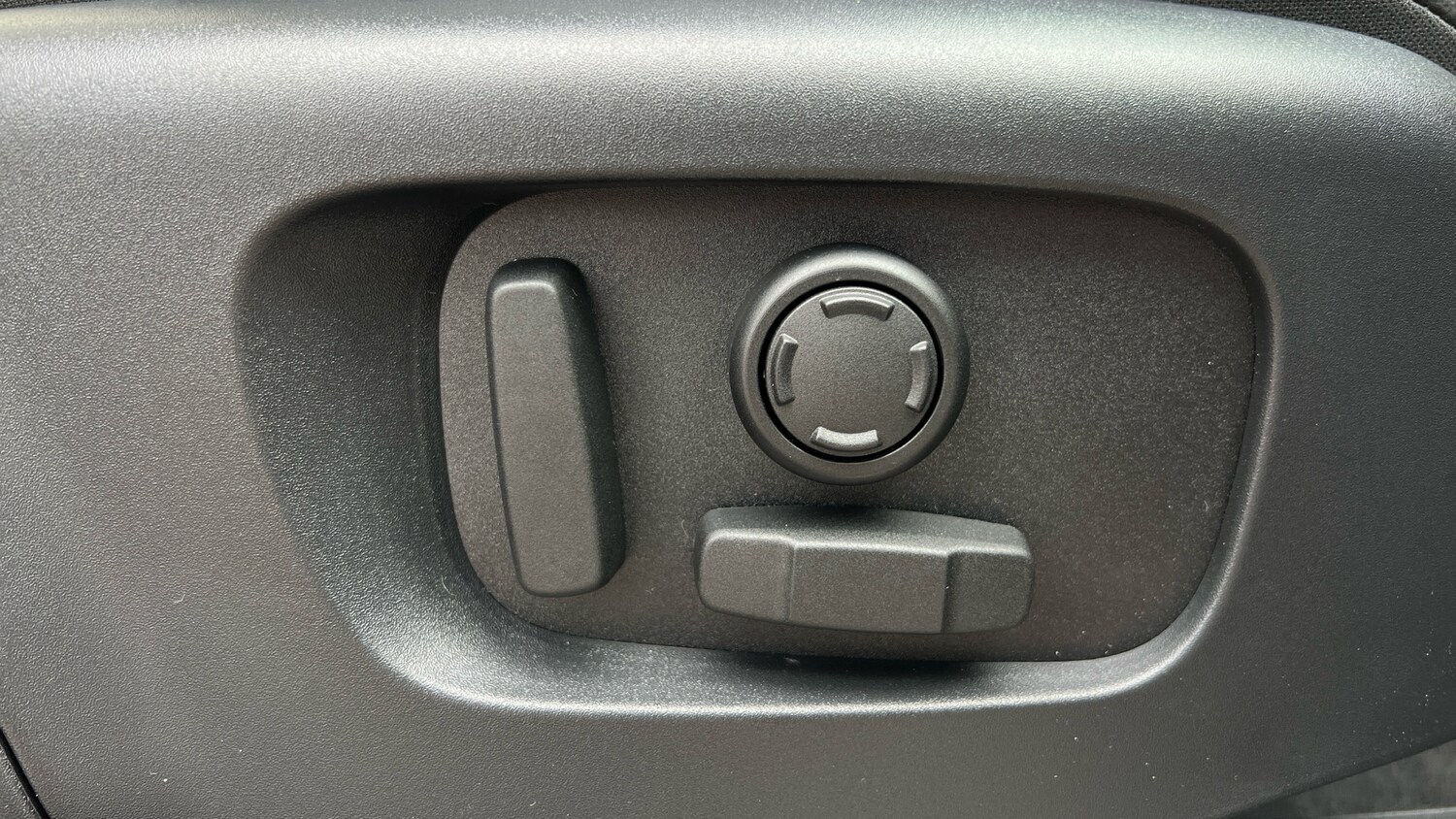 Used Land Rover Discovery Sport for sale - 76030146: Photo 24