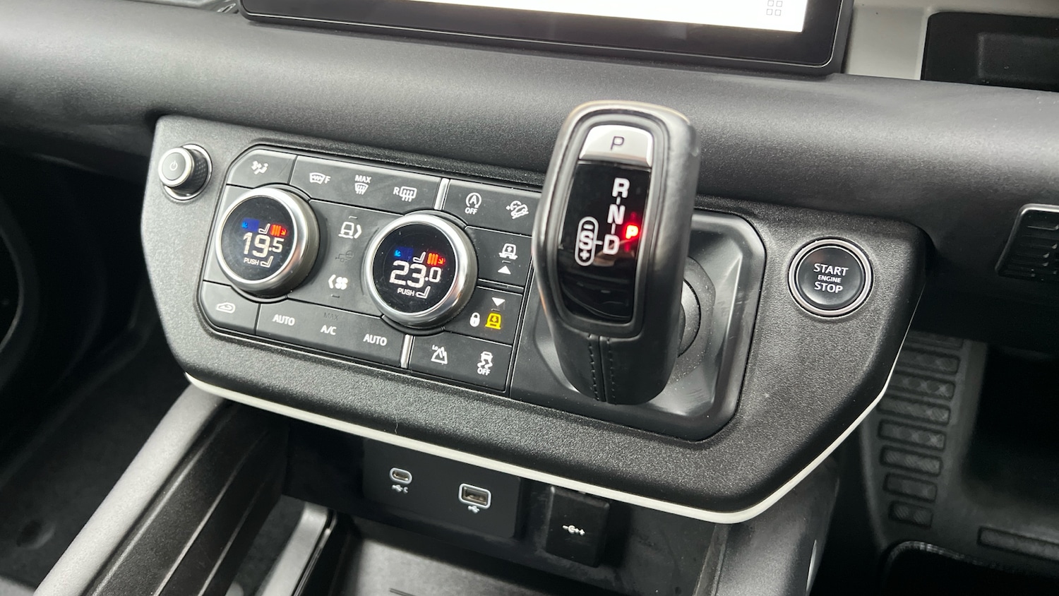 Used Land Rover Defender 2023 for sale - 76257893: Photo 13